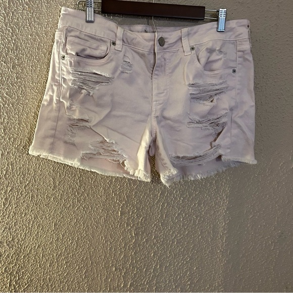 American Eagle Outfitters Super Stretch  Cream Distressed Jean Shorts Size 14 - Picture 1 of 11